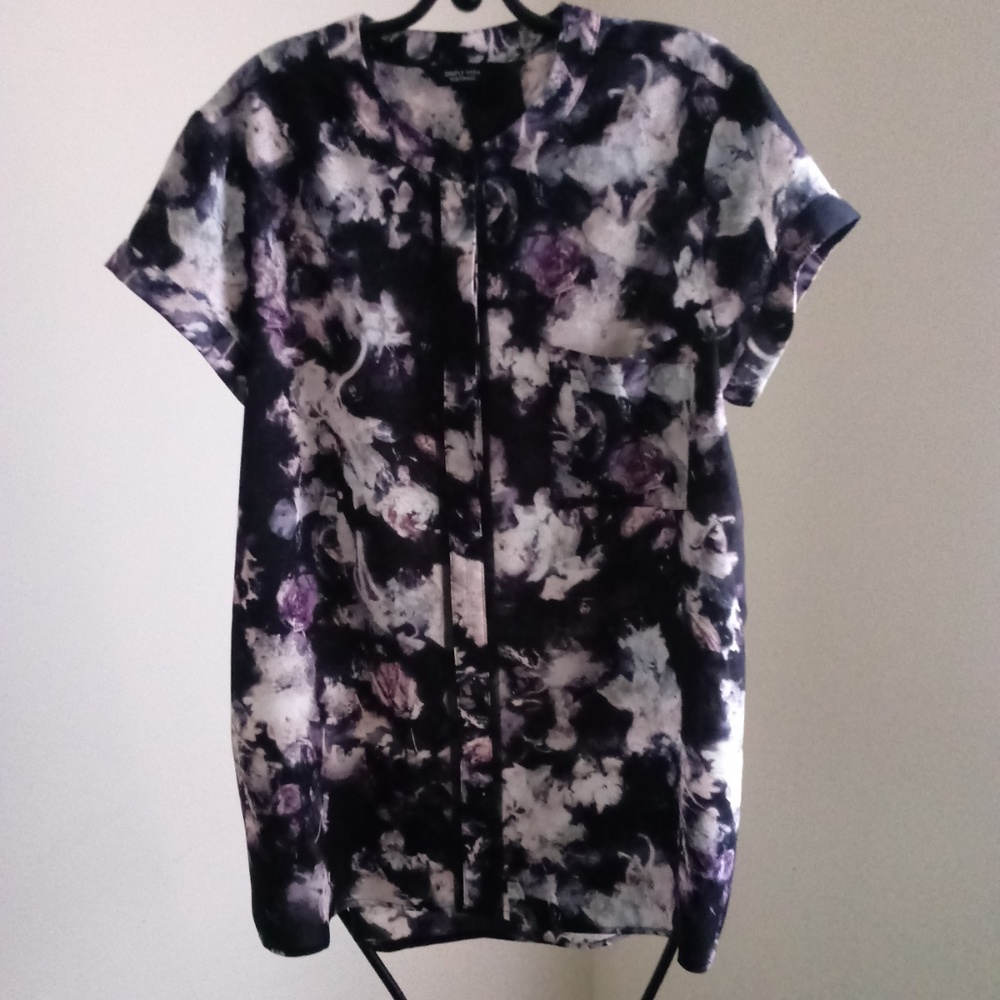 Simply Vera Black Button Down Tunic Size Large